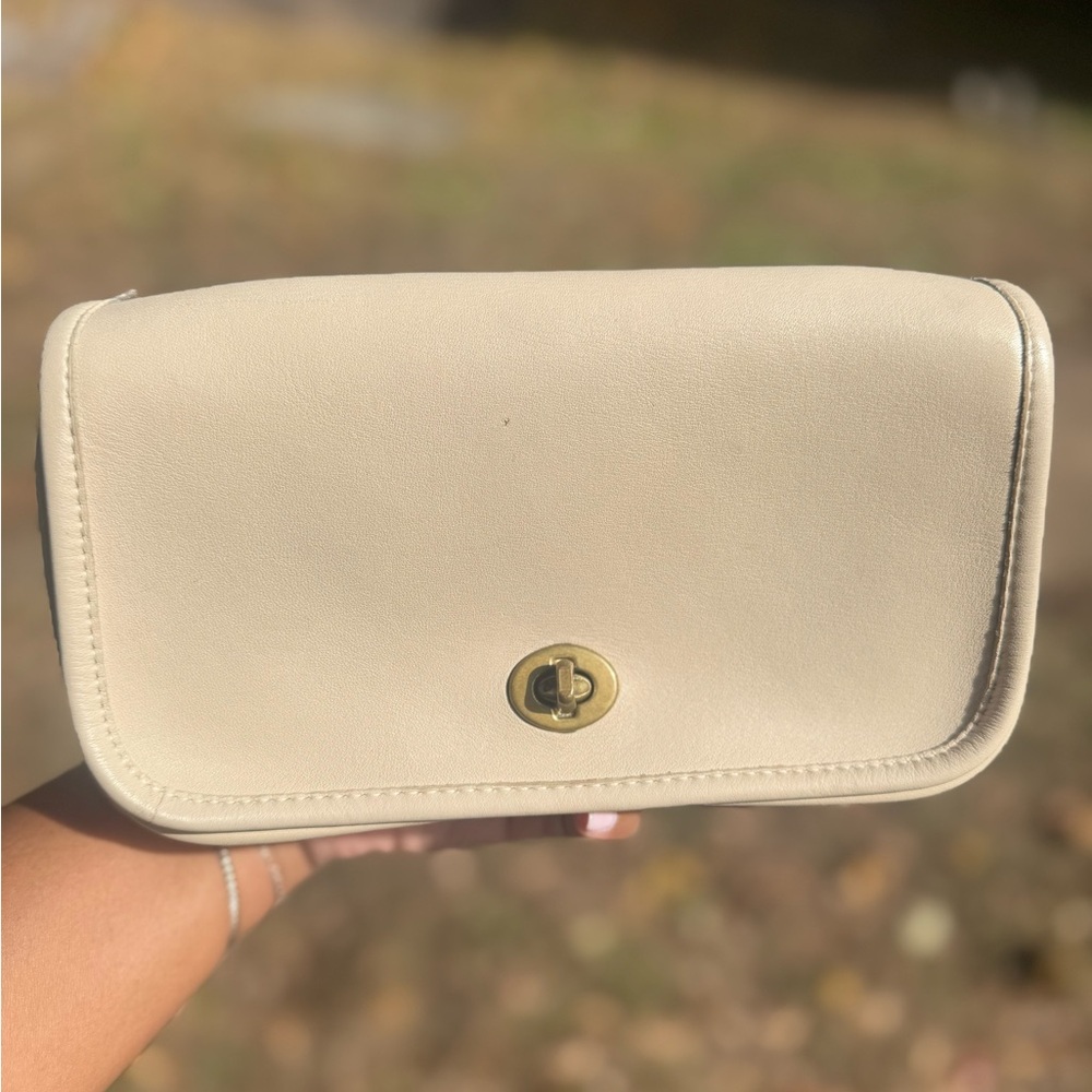Vintage C O A C H Dinky Clutch Bag